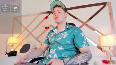 Snapshot of alex_pierce_ chatting on February 16, 2026, 7:32 pm Alex online show from February 16, 2026, 7:32 pm