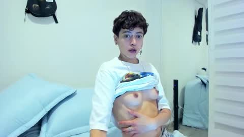 Snapshot of alex_poett chatting on January 23, 2025, 5:02 am Residente0xxx online show from January 23, 2025, 5:02 am