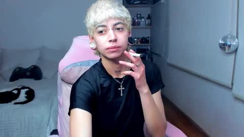 Snapshot of alex_poett chatting on March 3, 2026, 6:30 am Residente0xxx online show from March 3, 2026, 6:30 am