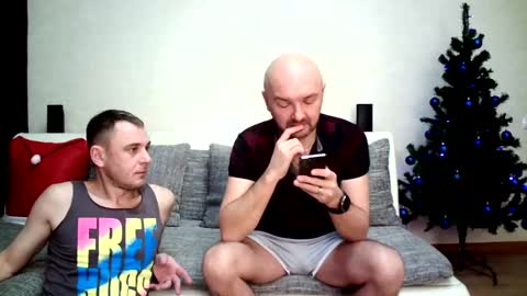 Alex and Tobey online show from December 24, 2024, 10:11 am