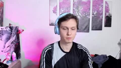 Alex WandHot online show from March 5, 2025, 1:39 pm