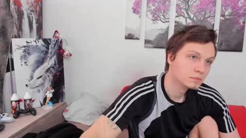 Alex WandHot online show from March 10, 2025, 4:17 am