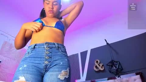 alexa andherson online show from December 28, 2024, 8:04 pm