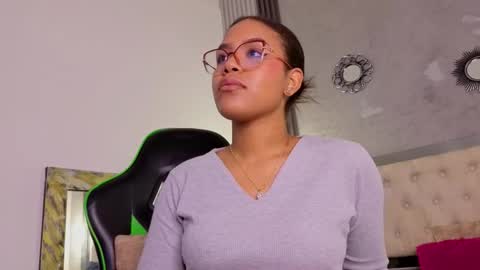 alexa andherson online show from September 17, 2025, 7:48 pm