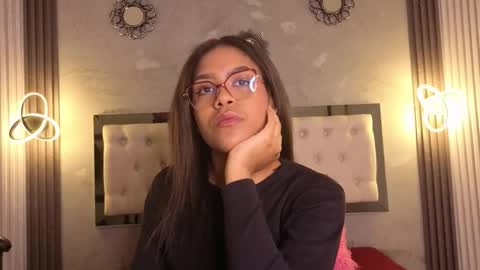 alexa andherson online show from October 22, 2025, 8:08 pm