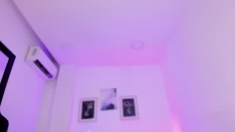 Alexa Millers online show from February 20, 2025, 10:59 am