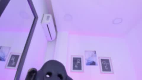 Alexa Millers online show from February 28, 2025, 7:48 am