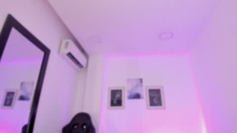 Alexa Millers online show from March 4, 2025, 10:57 am