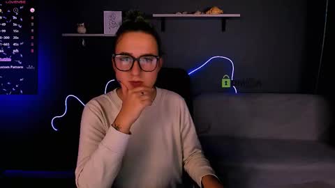 alexa_night_ online show from October 9, 2025, 10:13 am