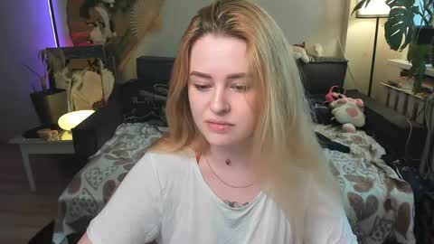 alexa_pirs online show from April 19, 2026, 1:21 pm