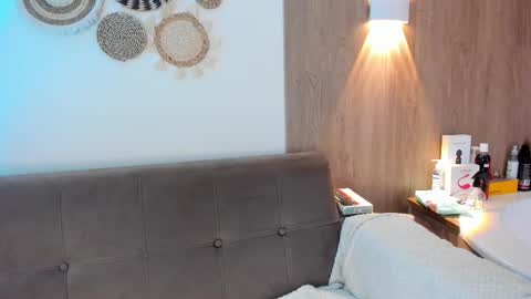 alexaa_swan online show from March 20, 2026, 8:35 pm