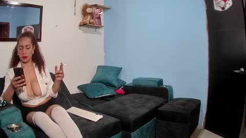 Alexa  y tom online show from September 19, 2025, 12:56 am