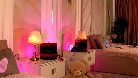 Alexa  online show from February 23, 2025, 10:06 am