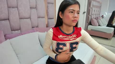 alexamoonn online show from April 30, 2026, 6:03 pm