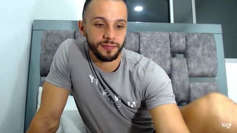 alexander_2015 online show from October 5, 2025, 5:39 am