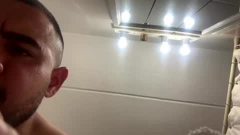 alexanderjessrivera online show from May 20, 2026, 1:56 am