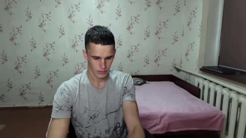 alexanderstrongs online show from November 28, 2025, 11:02 am