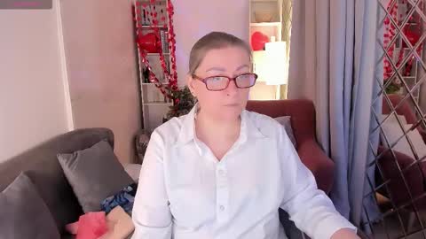 Alexandra online show from February 22, 2026, 9:02 pm