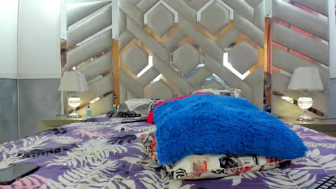 Alexandra ig  alexandraax09  online show from November 12, 2025, 5:02 pm