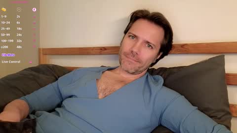 Snapshot of alexdarwin157 chatting on October 21, 2025, 3:57 pm Alex online show from October 21, 2025, 3:57 pm