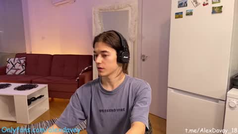 Snapshot of alexdavey chatting on January 13, 2025, 7:21 pm           online show from January 13, 2025, 7:21 pm