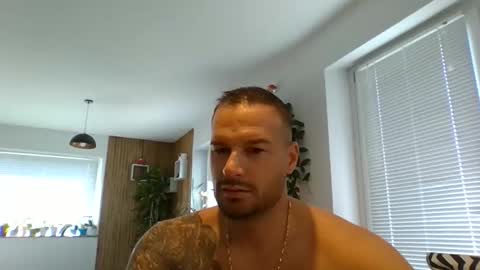 rey ale84 online show from October 1, 2025, 12:11 pm