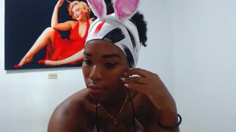 alexia_sinclaire24 online show from November 1, 2025, 12:56 am