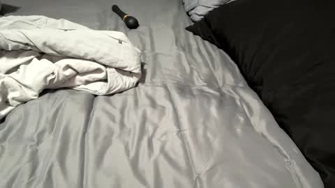 Alexis online show from January 1, 2025, 2:41 am