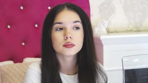 Snapshot of alexisdevine chatting on February 22, 2026, 5:19 am alexisdevine online show from February 22, 2026, 5:19 am