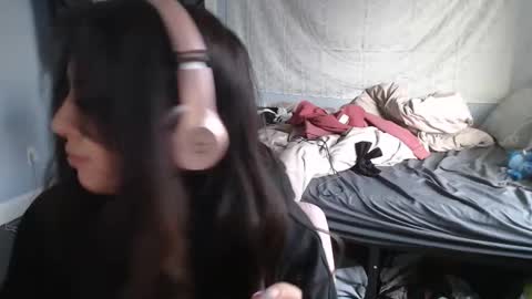 alexislove8 online show from October 28, 2025, 7:27 pm