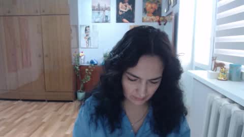 AlexisMillers online show from October 2, 2025, 8:43 am