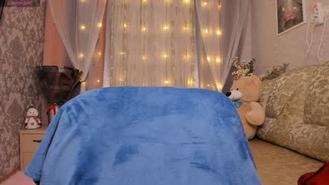 Amely online show from January 12, 2025, 1:21 am