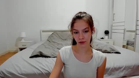 Alex online show from October 3, 2025, 5:54 pm