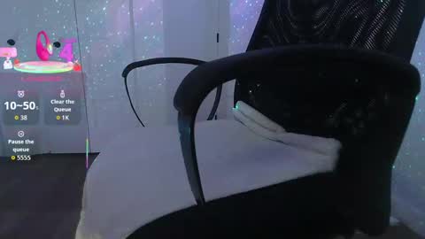 alex online show from November 16, 2025, 3:01 am