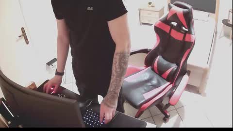 alexthepro00 online show from October 2, 2025, 4:14 pm