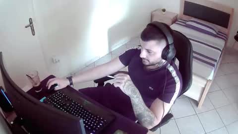 alexthepro00 online show from June 10, 2026, 8:35 am
