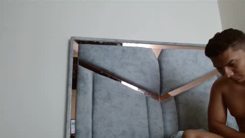 alex y luisa online show from March 5, 2025, 2:56 pm