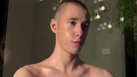 Snapshot of alexwos chatting on February 6, 2025, 8:23 pm Alex online show from February 6, 2025, 8:23 pm