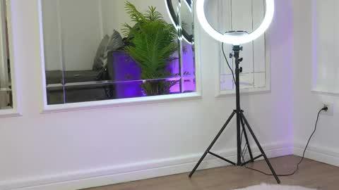 alexxiskye online show from September 18, 2025, 5:31 am