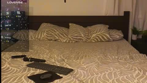 Alex online show from October 5, 2025, 1:53 pm