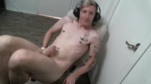 Snapshot of alexxxmic chatting on October 2, 2025, 2:46 pm Alexxxmic online show from October 2, 2025, 2:46 pm