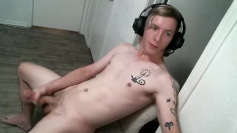 Snapshot of alexxxmic chatting on October 20, 2025, 12:49 pm Alexxxmic online show from October 20, 2025, 12:49 pm