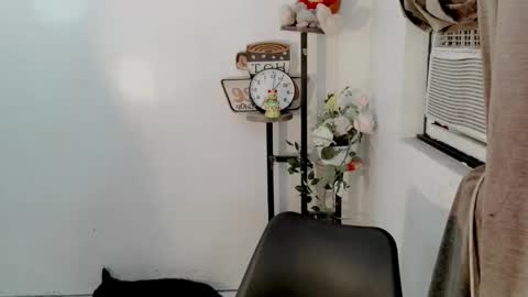 MARIE online show from October 21, 2025, 5:52 am