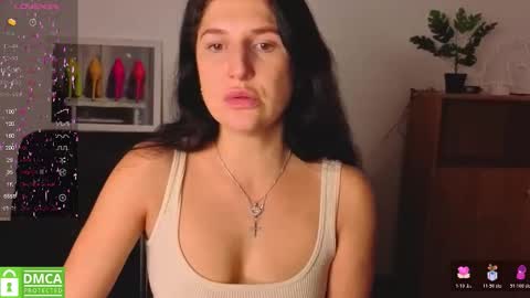 Alianna online show from December 19, 2025, 12:23 pm