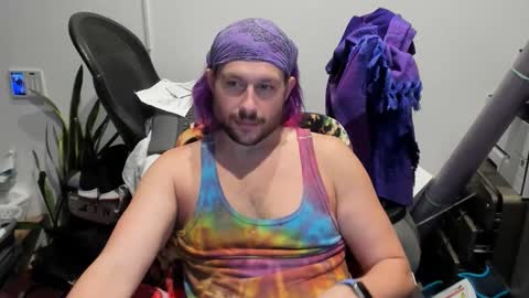 Snapshot of alibastersword chatting on December 4, 2025, 2:43 am Luke online show from December 4, 2025, 2:43 am