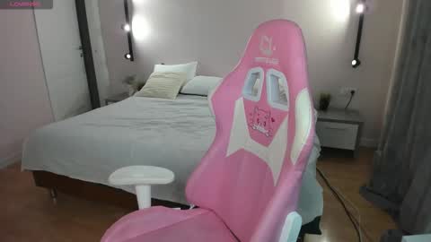 Snapshot of alic_black chatting on October 4, 2025, 12:30 am alic_black online show from October 4, 2025, 12:30 am