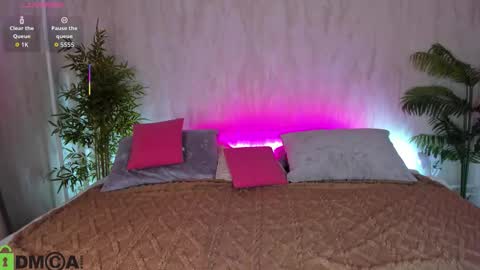 Snapshot of alic_black chatting on November 6, 2025, 12:22 am alic_black online show from November 6, 2025, 12:22 am