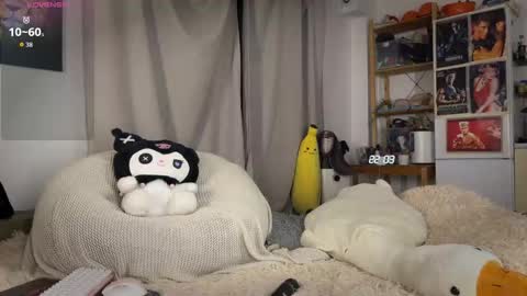 alicaslim online show from October 14, 2025, 7:03 pm