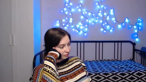 Alice online show from December 25, 2024, 9:33 pm