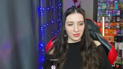 Snapshot of alice_bailey chatting on December 14, 2024, 7:03 pm Alice online show from December 14, 2024, 7:03 pm